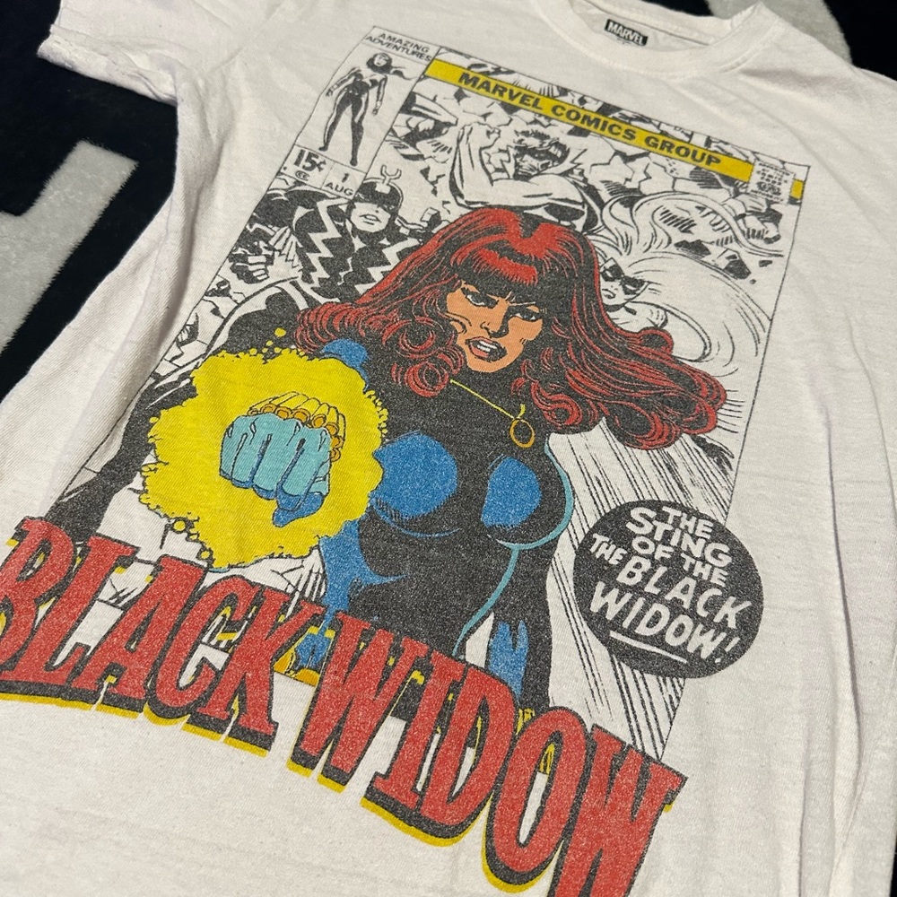 MARVEL BLACK WIDOW COMIC T-Shirt Sz Small